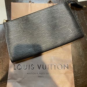 Authentic Louis Vuitton Epi Leather Clutch
